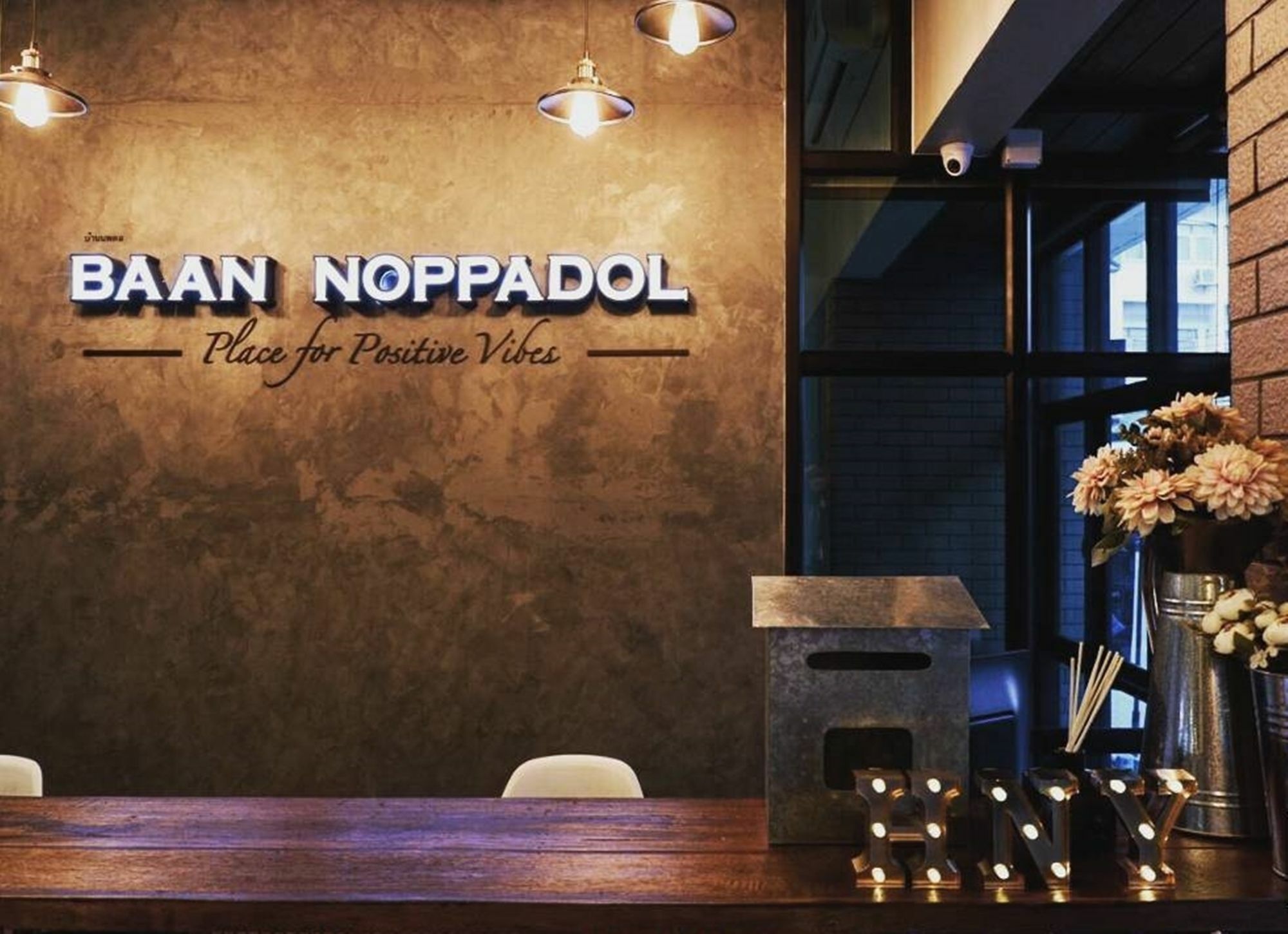 Апарт отель Baan Noppadol Бангкок Экстерьер фото